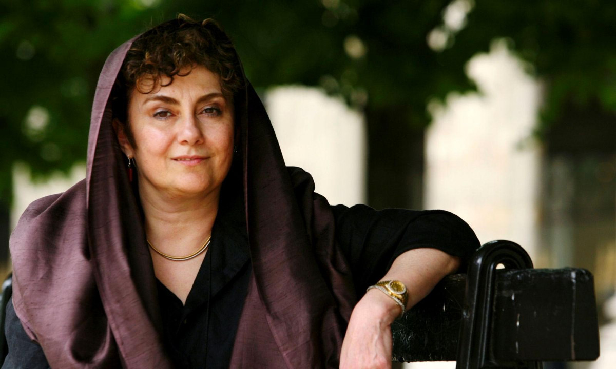 زندگینامه زویا پیرزاد