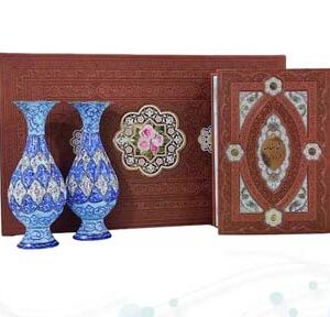 شاهنامه وزیری تحریر چرم با 2 گلدان مینا