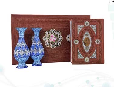 شاهنامه وزیری تحریر چرم با 2 گلدان مینا